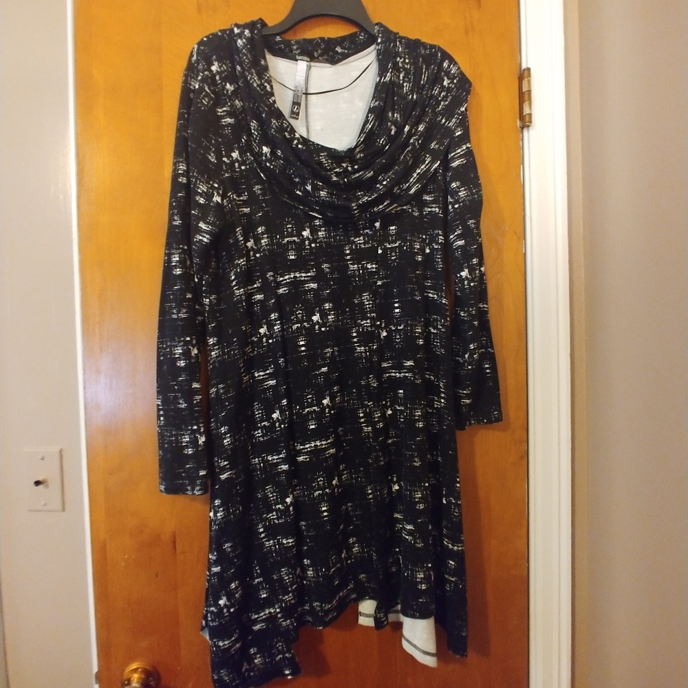 Aysemetric dress